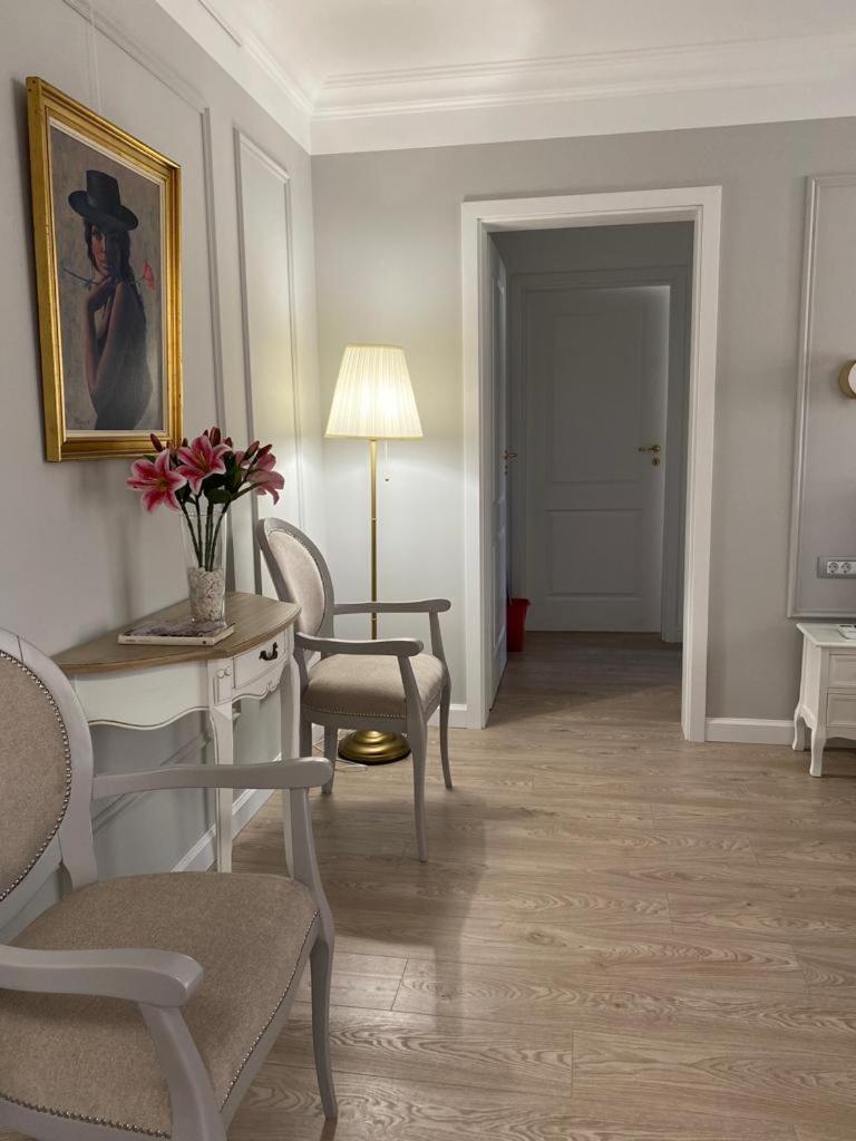 אלבה לוליה Central Spacious Apartment With Balcony - Alba Carolina מראה חיצוני תמונה